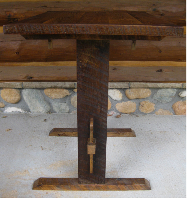 stable table